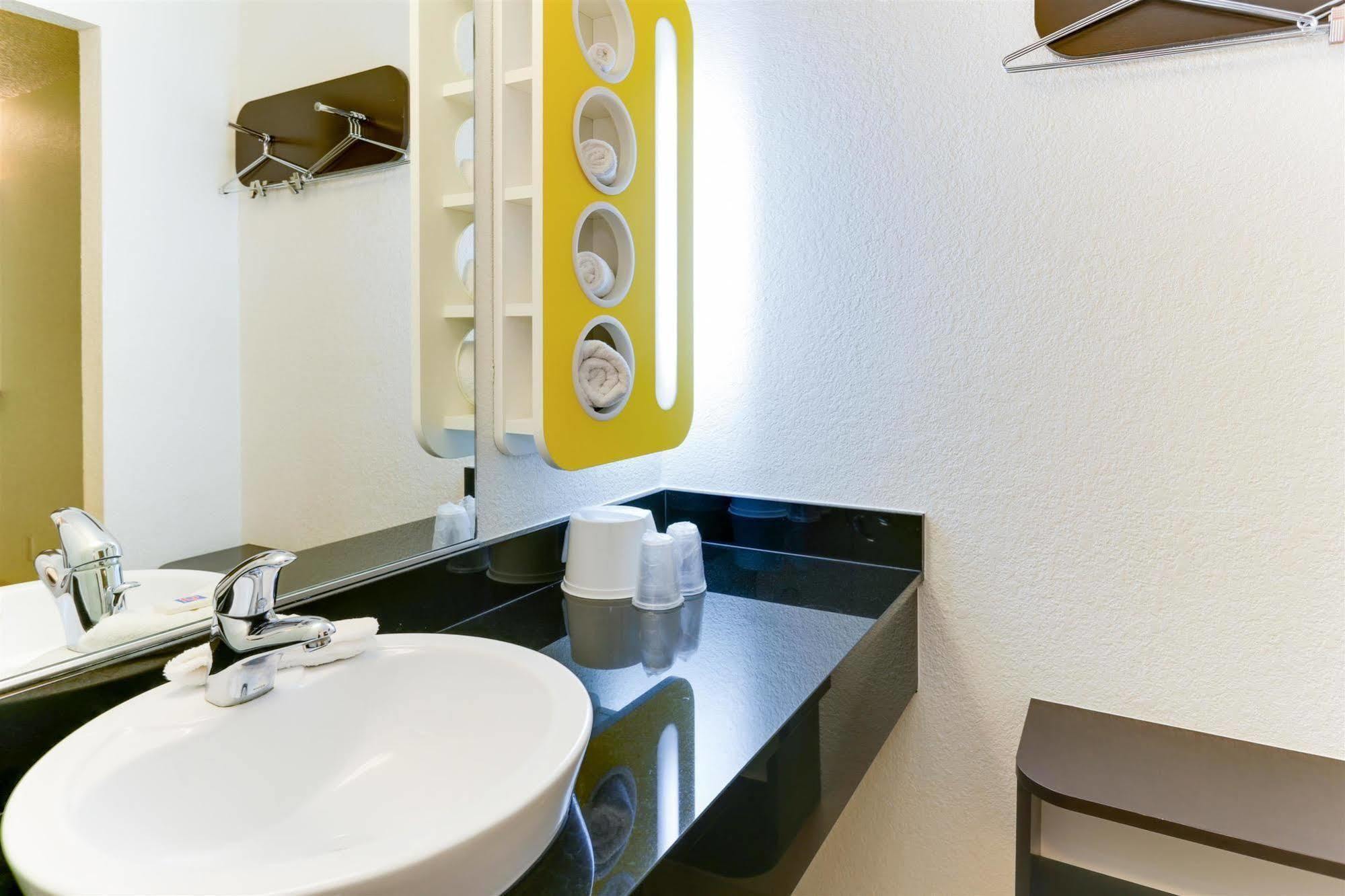 Motel 6 Houston, Tx - West Exteriör bild