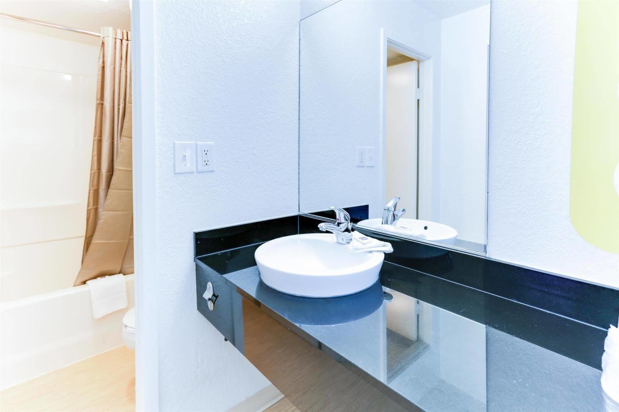 Motel 6 Houston, Tx - West Exteriör bild